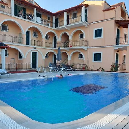 Elizabeth Apartments Ахараві Екстер'єр фото